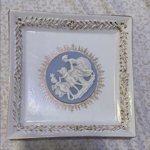 Elegant White and Gold Decorative Plate